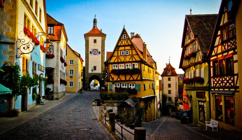 01-our-favorite-stop-on-the-drive-north-was-the-medieval-city-of-rothenburg1