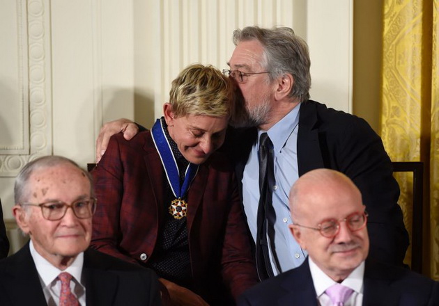 site-ne-rasplaka-elen-dedzeneris-so-solzi-dobi-pocesen-medal-od-barak-obama-4 site-ne-rasplaka-elen-dedzeneris-so-solzi-dobi-pocesen-medal-od-barak-obama-4